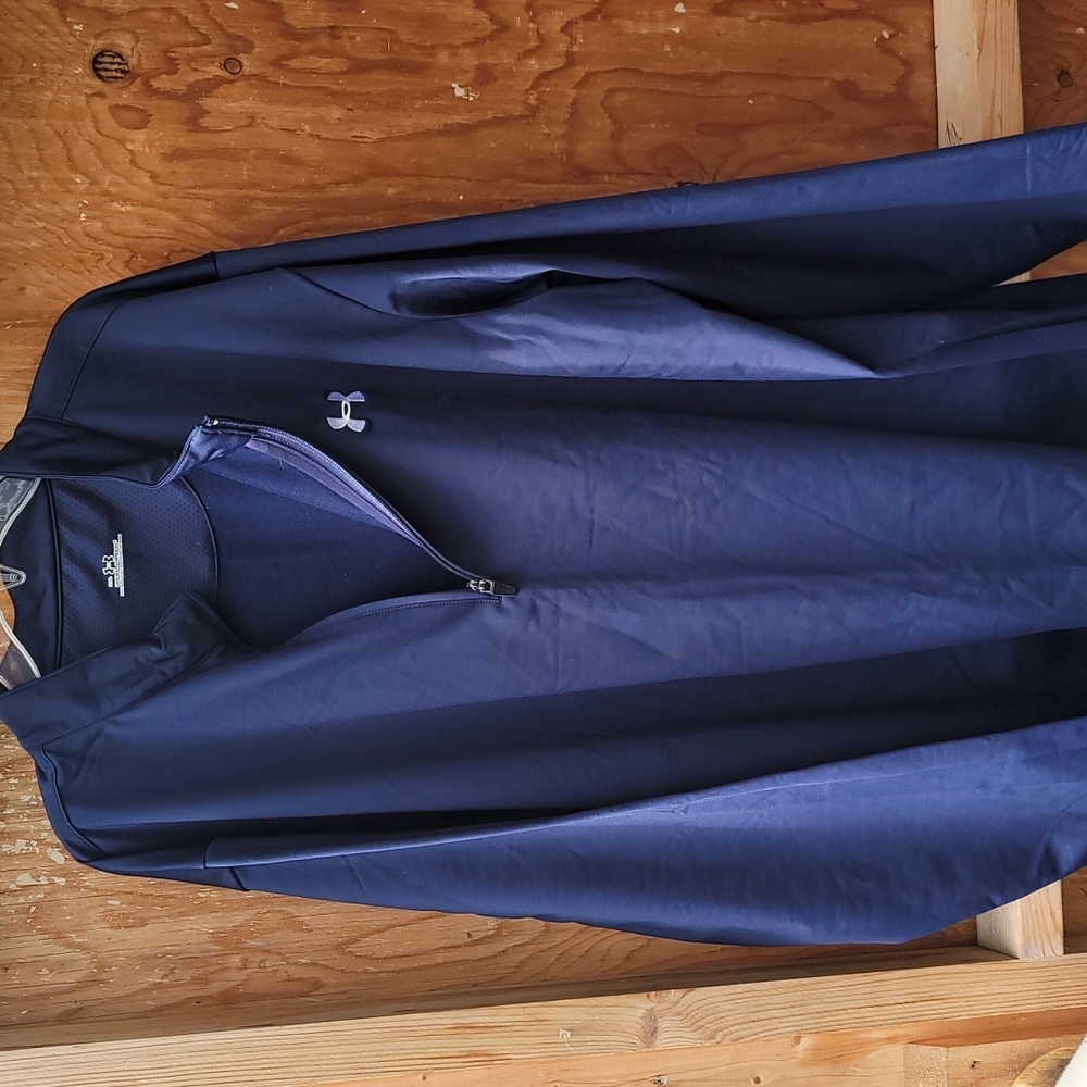 Under Armor Pull Over Light Weight - image 1
